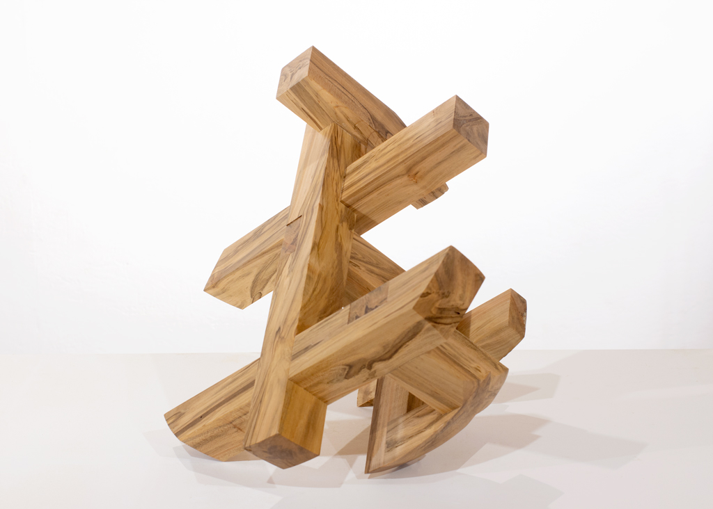 Assemblage sculpté du sculpteur François Mathieu. Elle est faite d'érable ambrosia.