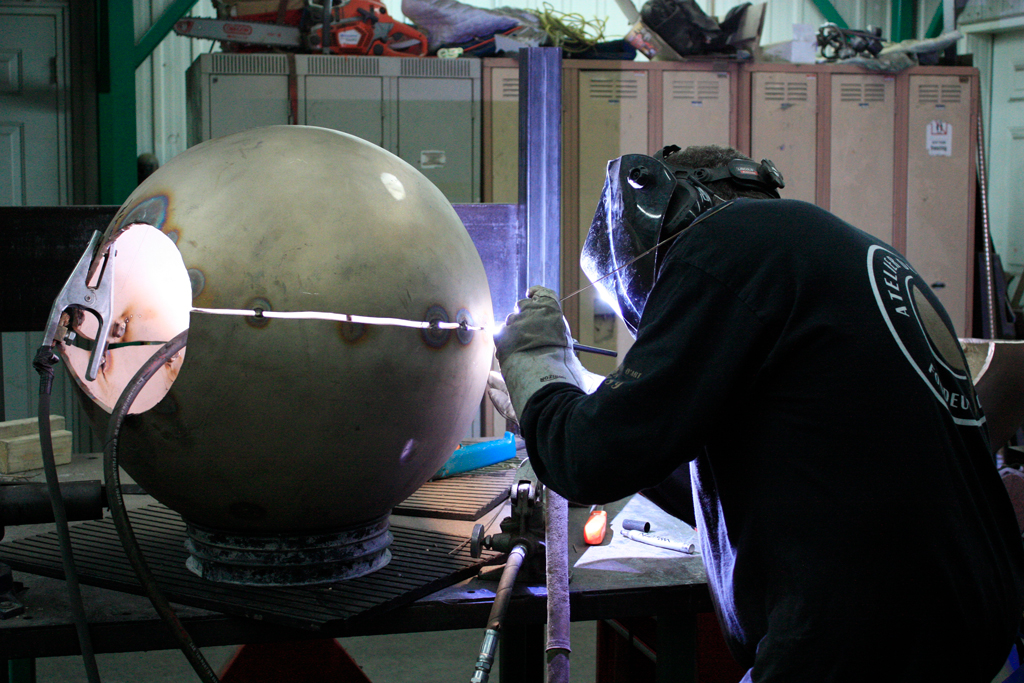 Assemblage au TIG d'une sculpture de bronze deFrançois Mathieu.